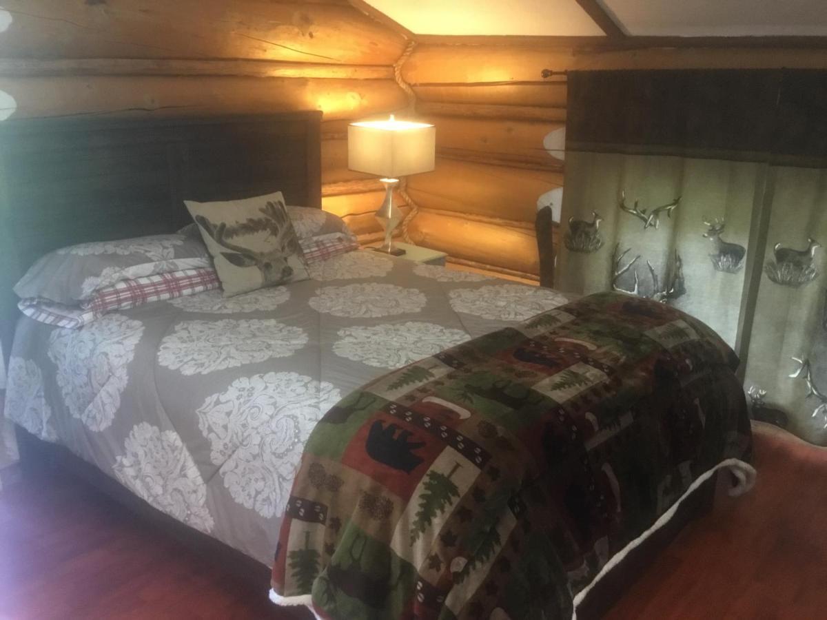 Tetsa River Lodge Экстерьер фото